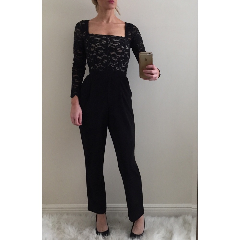 ❗️3/$30 Express lace jumpsuit - Picture 3 of 5